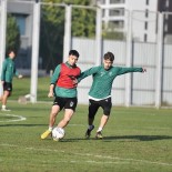 Bursaspor'da Düzcespor Maçi Hazirliklari Devam Ediyor