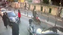 Fatih'te Motosikletli Saldirganlar Dehset Saçti Açiklamasi 2 Yarali