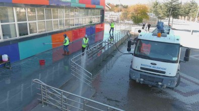 Kapali Pazarda Temizlik Çalismalari