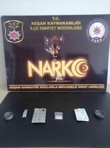 Metamfetamin Ve Sentetik Ecza Ele Geçirildi