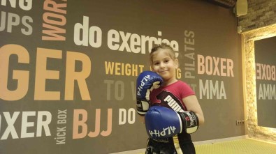 Minik Yumruklarin Hedefi Milli Takim