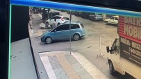 Çarpisan Iki Aracin Arasinda Kalmaktan Son Anda Böyle Kurtuldu