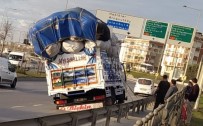 Makas Kiran Kamyonetini Devrilmesin Diye Bariyere Baglayarak Kamyona Yasladi