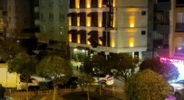 Otelin 3'Üncü Katindan Tutundugu Tenteyle Birlikte Asagiya Düstü