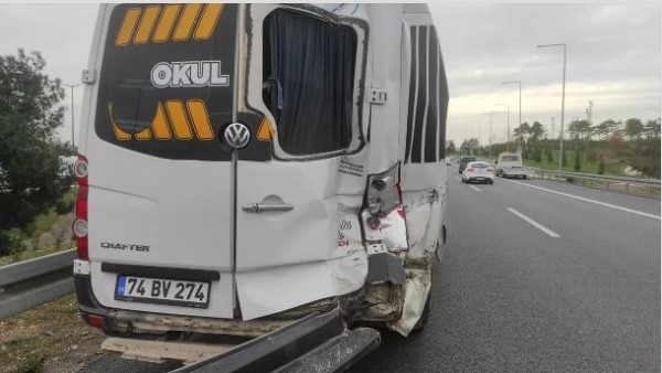 Ümraniye'de İETT otobüsü kaza yaptı: 7 yaralı