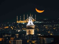 Çamlica Cami, Galata Kulesi Ve Hilal Ayni Karede Bulustu Açiklamasi Ortaya Güzel Görüntüler Çikti