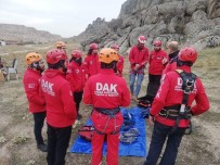 DAK'tan Gönüllülere Egitim