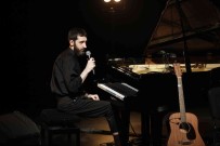 Dünyaca Ünlü Piyanist Evgeny Grinko, Basaksehir'de Sevenleriyle Bulustu