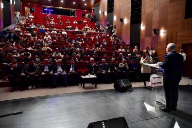 Fatih'te 'Fatih Edebiyat Günleri' 'Imzali Kitaplarin Pesinde' Sergisiyle Basladi