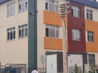 Karkamis'a 7 Roket Düstü