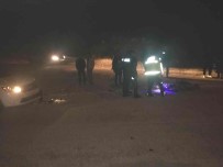 Otomobille Motosiklet Çarpisti, Sürücüler Yaralandi