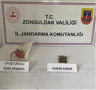 Iki Ayri Uyusturucu Operasyonunda 3 Kisi Yakalandi