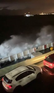 Marmara Denizinde Korku Dolu Anlar Açiklamasi Dalgalar Metrelerce Yükseldi