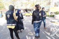 Polisten Kadinlara Siddete Karsi Uyari Brosürü