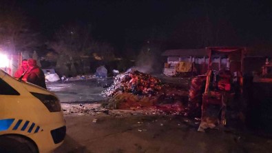 Ruhsatsiz Geri Dönüsüm Tesisinde Yakilan Ates Ekipleri Harekete Geçirdi