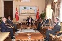 Antalya 500 Bine Yakin Hollandali Turisti Agirladi