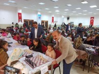 Bahçesaray'da 350 Ögrencinin Katilimiyla 'Satranç Senligi'