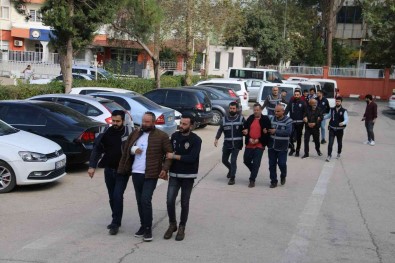 Cinayet Süphelileri Adliyeye Sevk Edildi