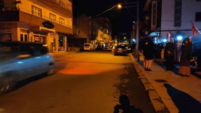 Düzce'de 5.9 Büyüklügündeki Deprem Sakarya'da Da Hissedildi