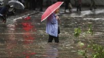 Meteoroloji'den 7 bölgeye sarı ve turuncu kodlu uyarı: Sağanak ve fırtına şiddetli vuracak!
