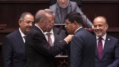 Rozetini Başkan Erdoğan taktı: Kürşat Engin Özcan AK Parti'de...