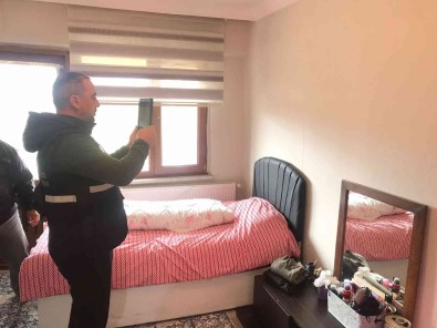 Deprem Yaralari El Birligi Ile Sariliyor