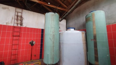 Tekirdag'da 50 Ton Sahte Sarap Ele Geçirildi