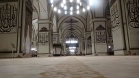 Ulu Cami'nin 12 Yillik Halilari Degisti