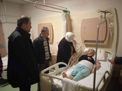 Yarali Depremzedelerin Tedavisi Sürüyor