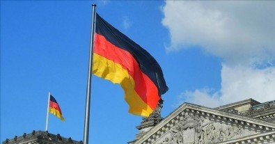 Almanya'da kriz milletvekillerini de vurdu: Su ısıtıcıları sökülecek Haberi