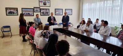 Ihlas Kolejinde 24 Kasim Ögretmenler Günü Kutlandi