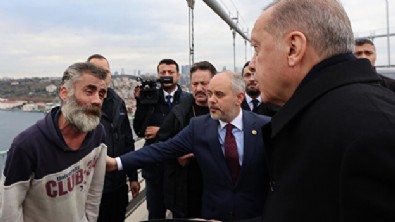 İkna etti evine gönderdi: Cumhurbaşkanı Erdoğan köprüde intihar etmek isteyen vatandaşı vazgeçirdi Haberi
