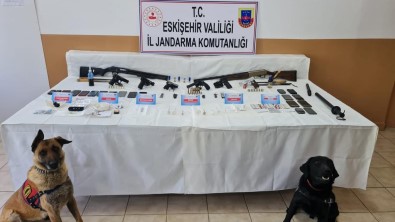 Jandarmadan Uyusturucu Ve Kaçakçilik Operasyonlari