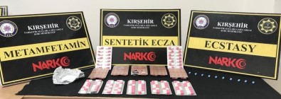 Kirsehir'de Uyusturucu Operasyonu Açiklamasi 4 Gözalti