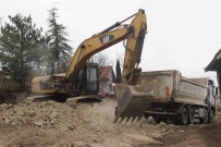 Kütahya'da 22 Metruk Binanin Daha Yikimi Gerçeklesti