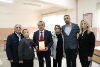 Merhum Ögretmenin Ismi Okulunda Yasayacak