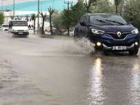 Meteorolojiden Kuvvetli Saganak Ve Rüzgar Uyarisi