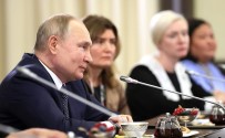 Putin, Ukrayna'da Savasan Askerlerin Anneleriyle Bir Araya Geldi