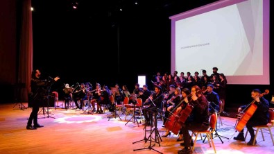 SCÜ'de Ögretmenler Günü Konseri Düzenlendi