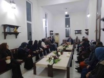 Üniversitede 'Yazar Okumalari' Etkinligi