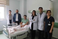 Yüzüne Insaat Demiri 8 Santim Saplanan Isçi Yarim Santimle Kurtulmus