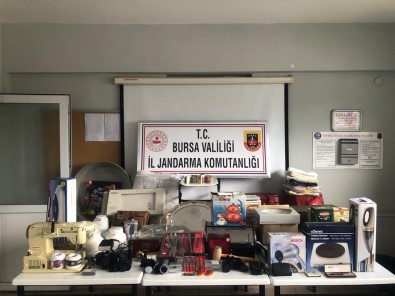 Bursa'da 71 Suçtan Kaydi Olan Hirsizlik Zanlisi Kiskivrak Yakalandi
