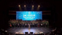 Istanbul'da 140 Ögretmen, Usta Isimlerle Birlikte Konser Verdi