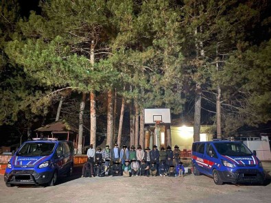 Kirklareli'nde 165 Kaçak Göçmen Yakalandi