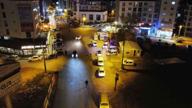 Polisten Ögrenci Nüfusunun Fazla Oldugu Mahallede Dron Destekli Denetim