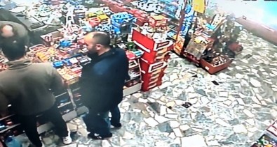 Sultangazi'de 2 Sahis Bulduklari Kredi Karti Ile Alisveris Yaptilar