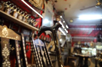 Yunanistan'in Bastonlari Türkiye'den