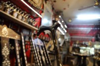 Yunanistan'in Bastonlari Türkiye'den