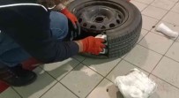 Izmir'de Aracin Stepnesinden Yaklasik 6,5 Kilo Uyusturucu Madde Ele Geçirildi