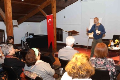 Selçuk'ta 'Siddetsiz Iletisim Atölyesi'